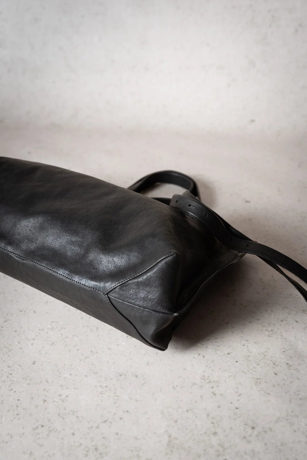 Sac Elli Matte Natural Grain Slate Black - Lihann Geroge