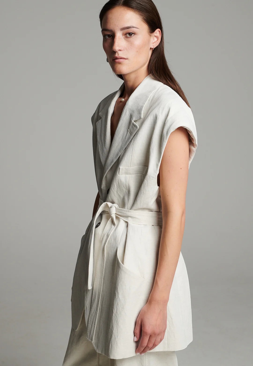 Slice Sleeveless Blazer - Frenken