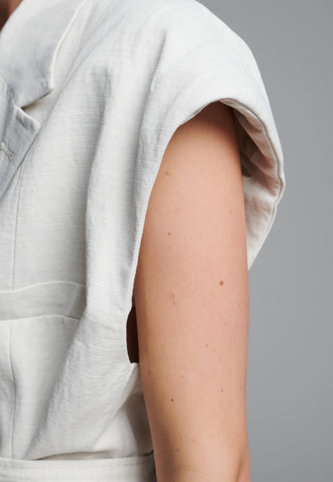 Slice Sleeveless Blazer - Frenken