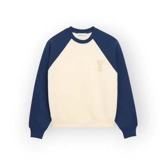 sweatshirt Ami Paris, Ami de Coeur, patch crochet, coupe boxy unisexe, molleton coton luxe, sweatshirt blanc bleu