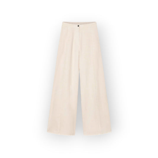 Ygreque Forte Forte Seta wide-leg cotton twill trousers in a soft cream shade with a comfortable elasticated back.
